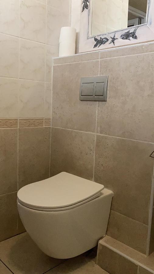 Brown Jug Guest House Херманус Екстериор снимка