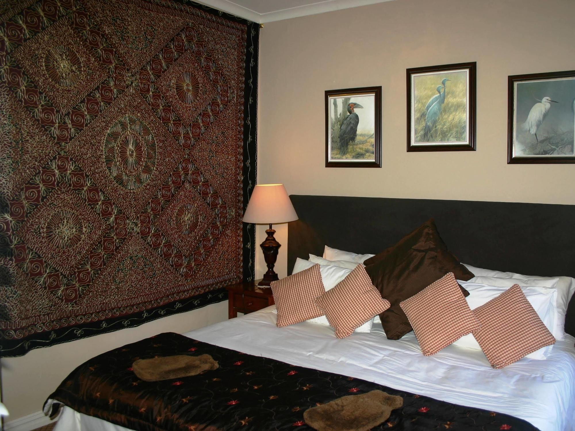 Brown Jug Guest House Херманус Екстериор снимка