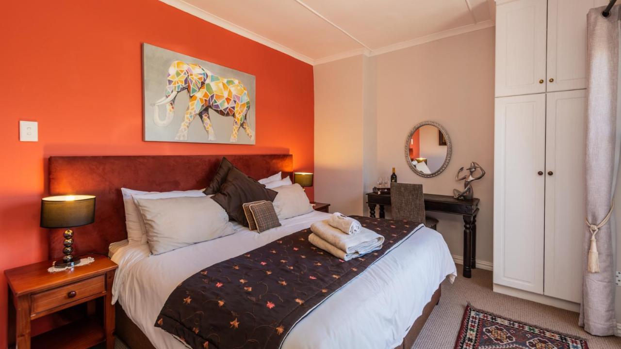 Brown Jug Guest House Херманус Екстериор снимка