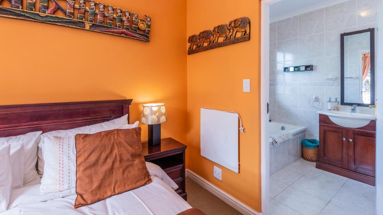 Brown Jug Guest House Херманус Екстериор снимка