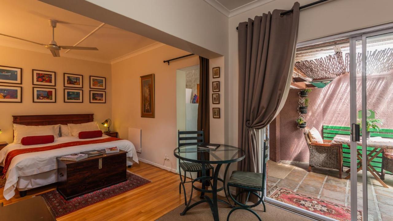 Brown Jug Guest House Херманус Екстериор снимка