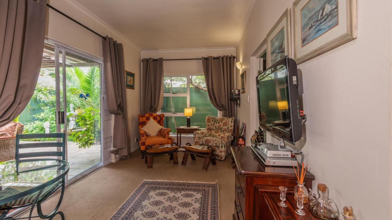 Brown Jug Guest House Херманус Екстериор снимка